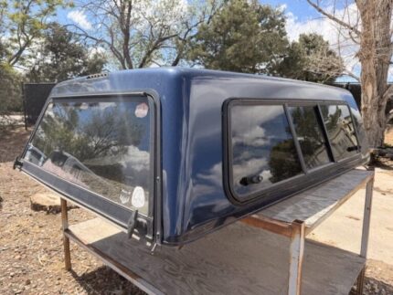 Used Ford F250 Fiberglass Truck Cap – ARE V Series – True Blue Metallic – 1999-2007 6'6" Bed